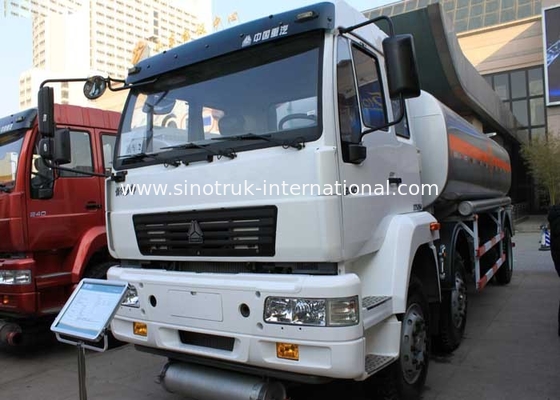 High Strength Pulling Oil Tank Truck ZZ1311N4661W Big Capacity 25-30CBM
