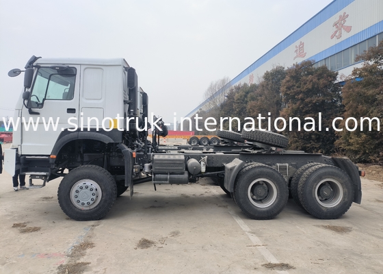 Sinotruk Howo Tractor Truck Rhd All Wheel Drive 6 × 6 เวชัย 400 แฮปพ์ ขาว