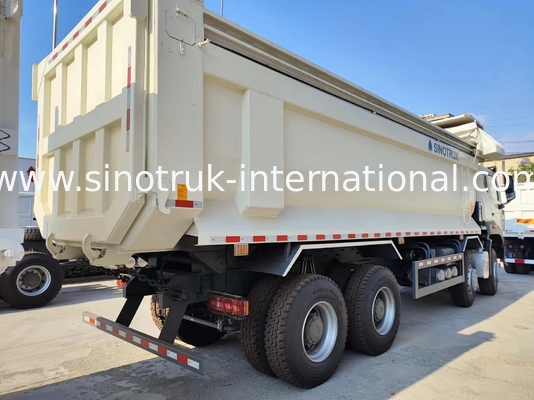 Sinotruk Hohan รถบรรทุกถังถังถังใหม่ HOWO N7 6 × 4 10 ล้อ 380Hp RHD U แบบอัตโนมัติ