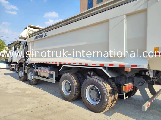 Sinotruk Hohan รถบรรทุกถังถังถังใหม่ HOWO N7 6 × 4 10 ล้อ 380Hp RHD U แบบอัตโนมัติ