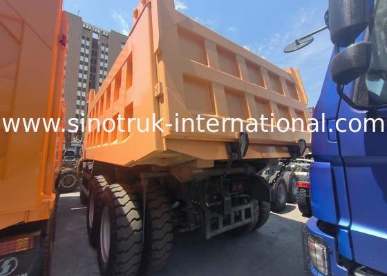 Sinotruk Howo รถขนของขุดเหมือง 90 ตัน รถบรรทุกเหล็กความแข็งแรงสูง 6 × 4