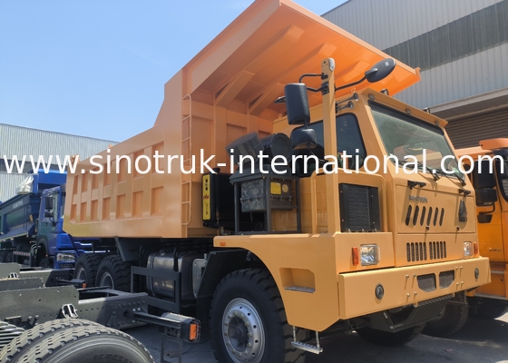 Sinotruk Howo รถขนของขุดเหมือง 90 ตัน รถบรรทุกเหล็กความแข็งแรงสูง 6 × 4