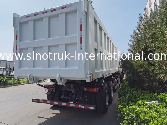 12 Wheels Sinotruk HOWO 8X4 Dump Truck 400hp สำหรับการขุด