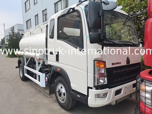 SINOTRUK HOWO 4X2 ขนส่งน้ํามันรถบรรทุก SINOTRUK HOWO 5-6CBM