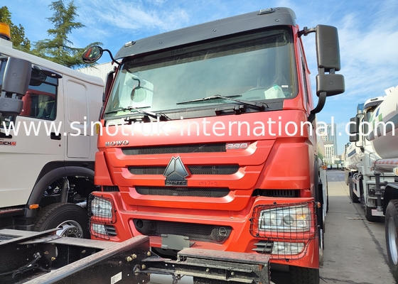 SINOTRUK HOWO สีแดง 380HP 8×4 12ล้อ รถบรรทุกน้ํามันขนาดสูง