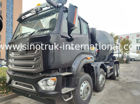 HOWO รถบรรทุกเครื่องผสม 12CBM 380HP H77L Cabin สีดํา