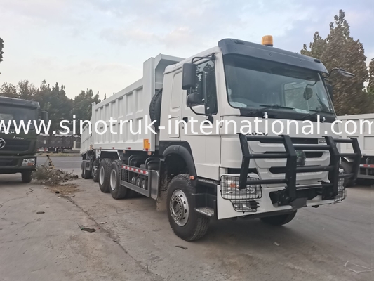 SINOTRUK HOWO 400HP รถกระบะกระบะกระบะสําหรับการก่อสร้าง A7 แสงเตือนทหาร
