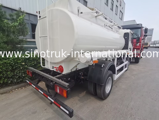 SINOTRUK HOWO 4X2 6ล้อ รถบรรทุกถังน้ํามัน 5-6CBM ถังเดียวพร้อมเครื่องวัดระบายน้ํา