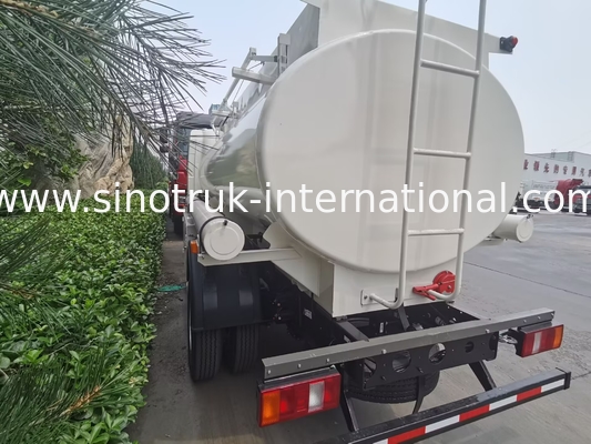 SINOTRUK HOWO 4X2 6ล้อ รถบรรทุกถังน้ํามัน 5-6CBM ถังเดียวพร้อมเครื่องวัดระบายน้ํา