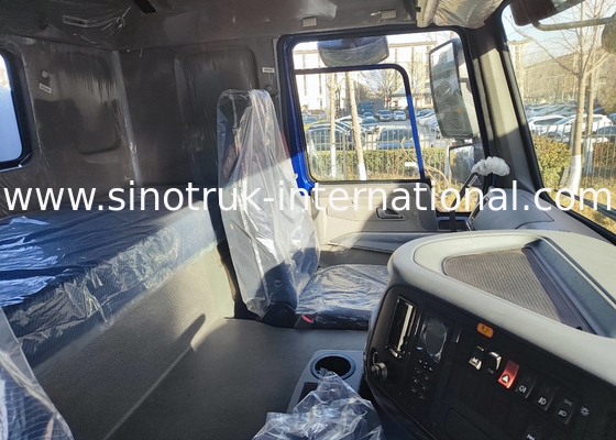 SINOTRUK HOWO 4x2 300HP แชสซี่สีน้ําเงิน 10m3 กระถางน้ํา