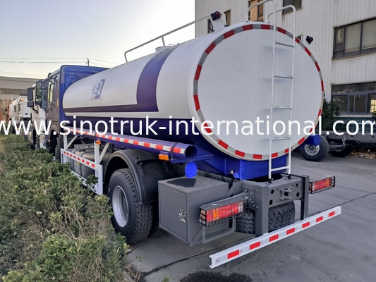 SINOTRUK HOWO รถบรรทุกถังน้ํา 4x2 RHD 300HP 10CBM สําหรับการขนส่งน้ําที่ยั่งยืน