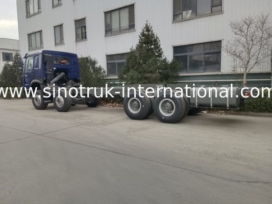 SINOTRUK HOWO รถบรรทุกถังน้ํามัน ชาซี 400HP 8X4 LHD 50 ตัน 40CBM