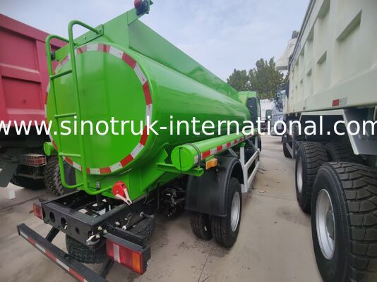 รถบรรทุกถังน้ำมันความจุ Sinotruk HOWO 8 CBM พร้อมระบบขับเคลื่อน 4x2 และมาตรฐานการปล่อยก๊าซ Euro III