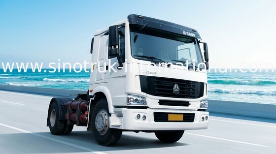 SINOTRUK HOWO รถบรรทุกแทรคเตอร์ LHD 4X2 Euro2 420HP ZZ4187V3511V