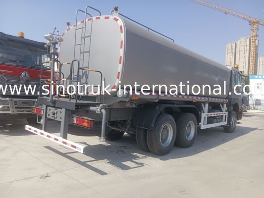 รถบรรทุกถังเก็บน้ำ Sinotruk Howo Sprinkler 10-25CBM 6 X 4 Euro 2 371HP สีขาว
