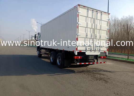 รถบรรทุกงานหนัก 6x4 ขับเคลื่อนด้วยกระปุกเกียร์ Sinotruk ให้การรองรับน้ำหนักที่เหนือกว่าและความน่าเชื่อถือในการปฏิบัติงาน