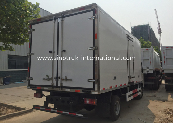 7 ตันรถบรรทุกตู้เย็นสำหรับอาหารแช่แข็งขนส่ง ZZ1127G4215C1