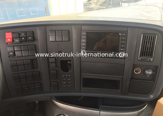 หัวรถบรรทุกรถแทรกเตอร์ Sinotruk ดีเซล Engine ระหว่างประเทศสำหรับการก่อสร้าง