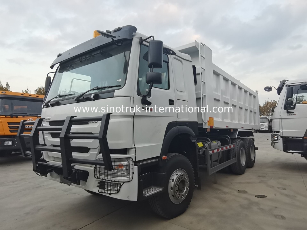 SINOTRUK HOWO 400HP รถกระบะกระบะกระบะสําหรับการก่อสร้าง A7 แสงเตือนทหาร