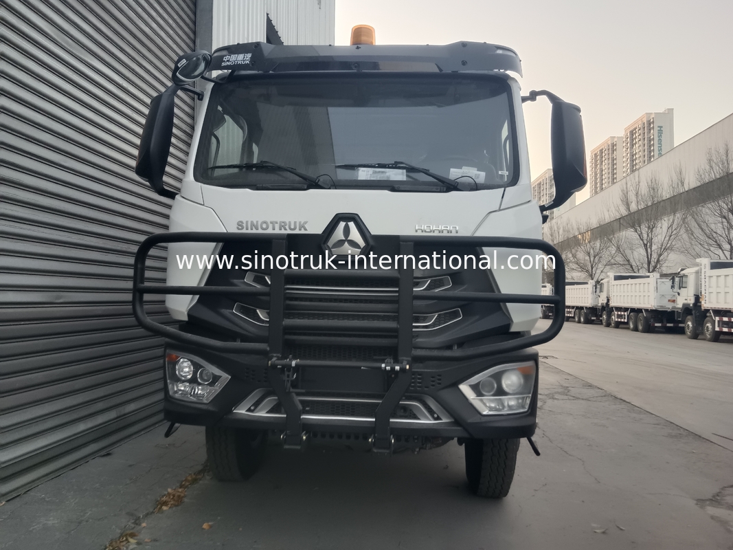 SINOTRUK HOWO 400 HP รถกระบะกระบะกระบะสําหรับการก่อสร้าง N7 แสงเตือนทหาร