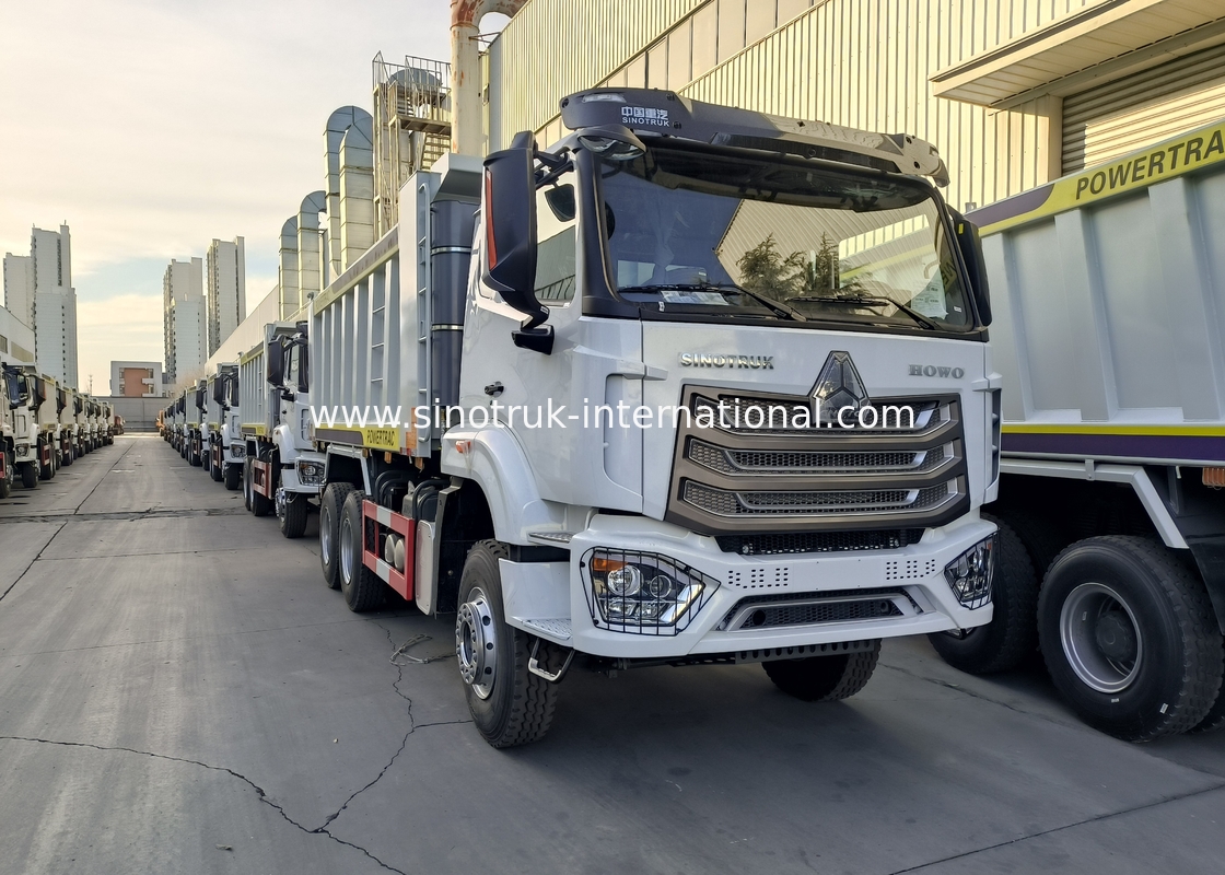 ซีโนทรูค โฮโว / โฮฮาน 6×4 รถกระบะกระบะ 10 ล้อ รถบรรทุกทรงสี่เหลี่ยม 20CBM สีขาว