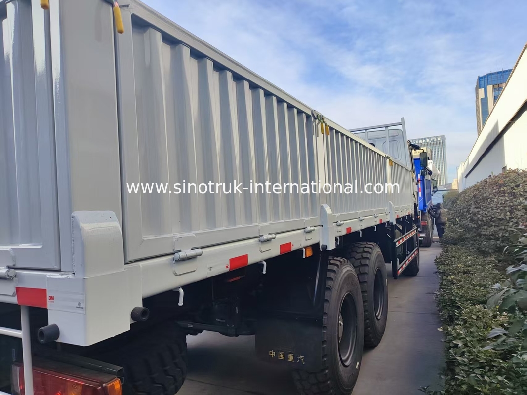 ปลดปล่อยพลังงานและความยืดหยุ่นทั้งหมด ชนะขาว HOWO 6x6 400HP Off-Road คันบรรทุกสินค้า