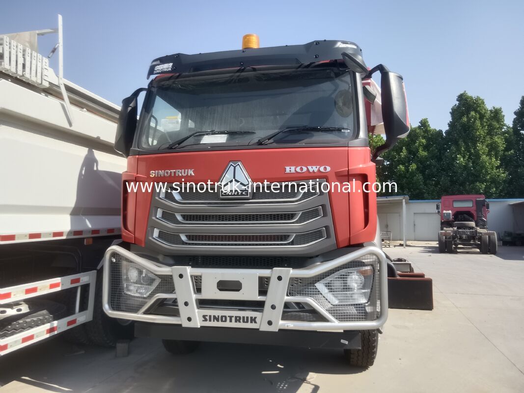 Sinotruk NX Tipper Dump Truck พร้อมเครื่องยนต์ 371HP ความจุ 40-50T และ 8 × 4 Drive สําหรับการขนส่งภาระหนัก สีแดง