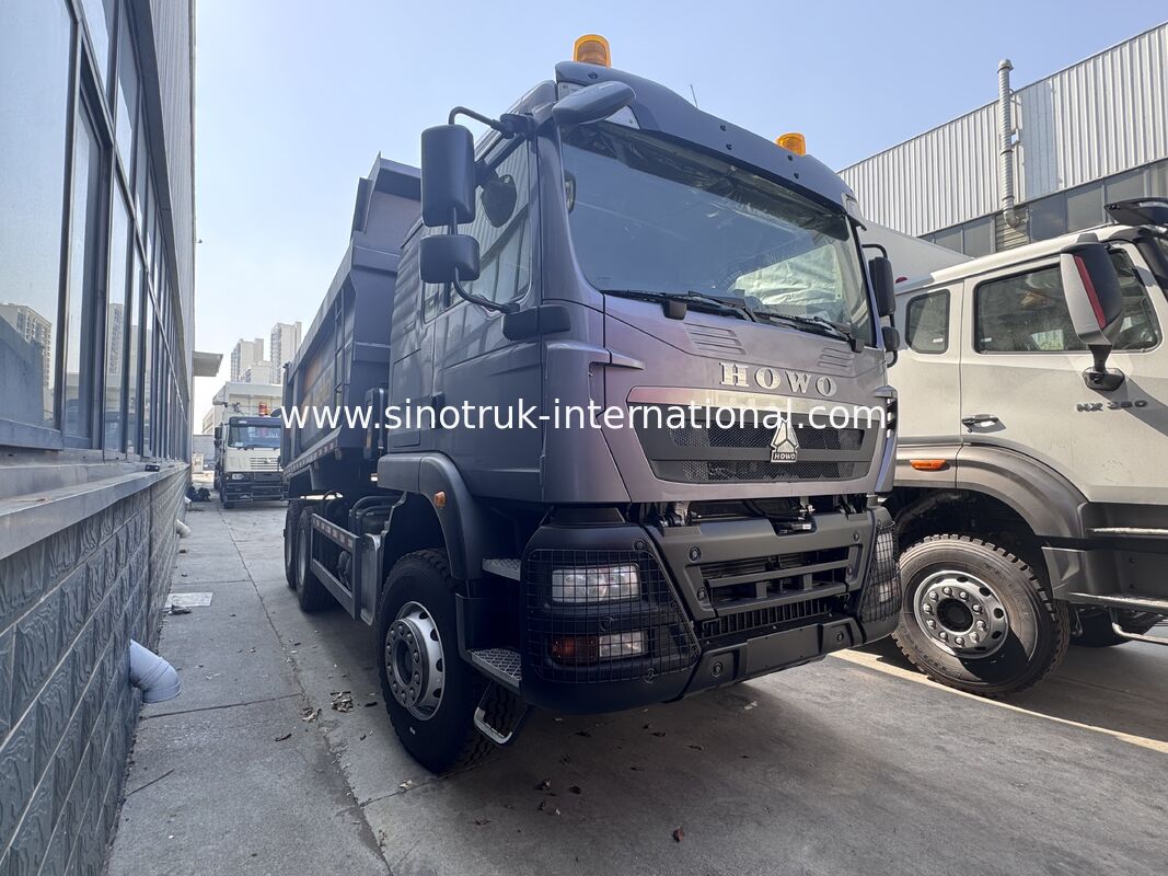 SINOTRUK HOWO TX รุ่น 371HP LHD ห้องเก็บของ 6X4 พร้อมไฟเตือน U สีเทา