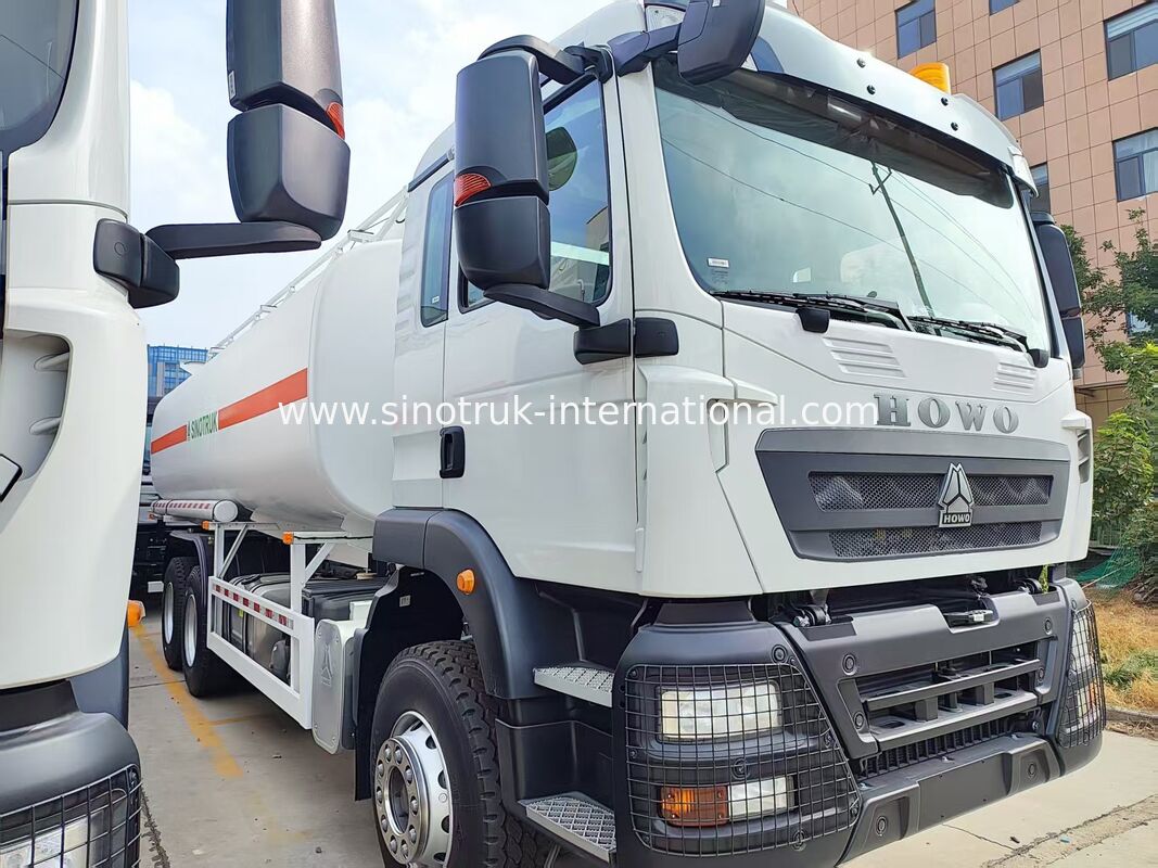 ขาว HOWO TX 6 × 4 รถบรรทุกน้ํามัน 336HP 25CBM ถังน้ํามัน, ผลงานการขนส่งที่มั่นคง