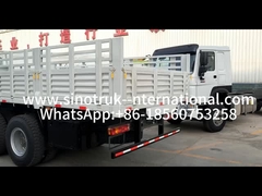 Sinotruk Howo รถบรรทุกสินค้าใหม่ 6 × 6 All Wheel Drive Lhd 10 Wheels Long Cargo Box